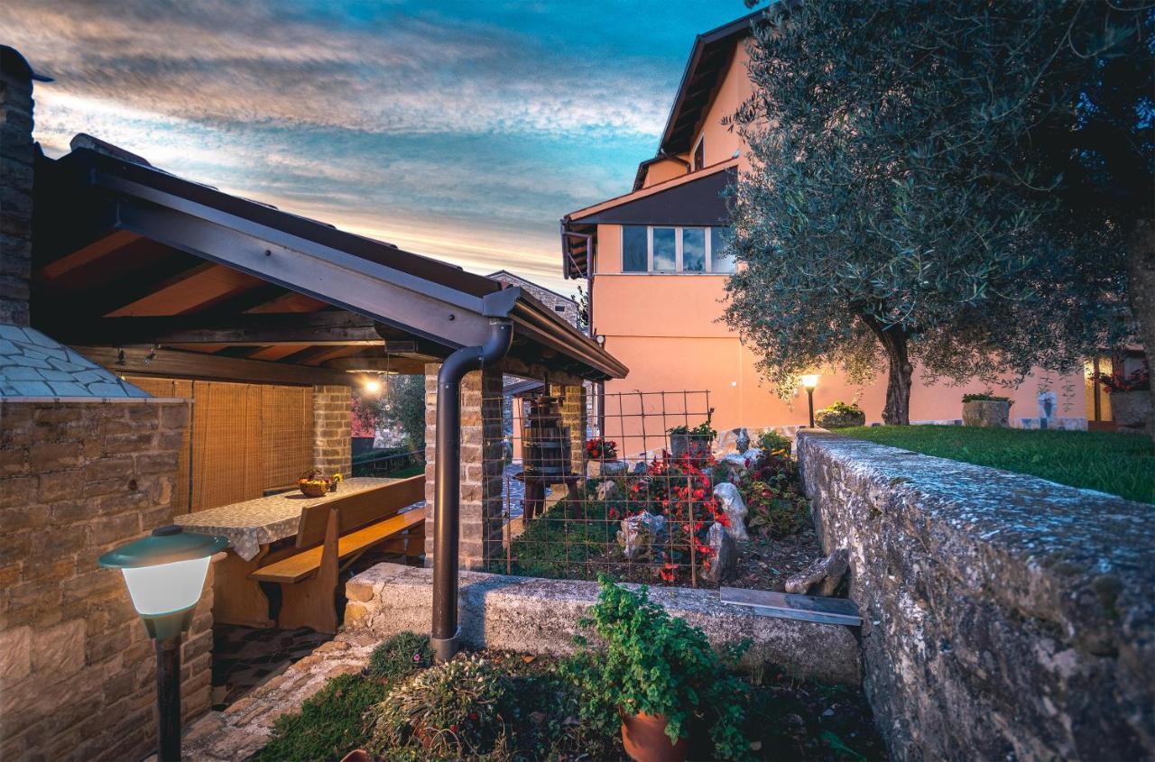 Guest House Nena Motovun Exterior photo