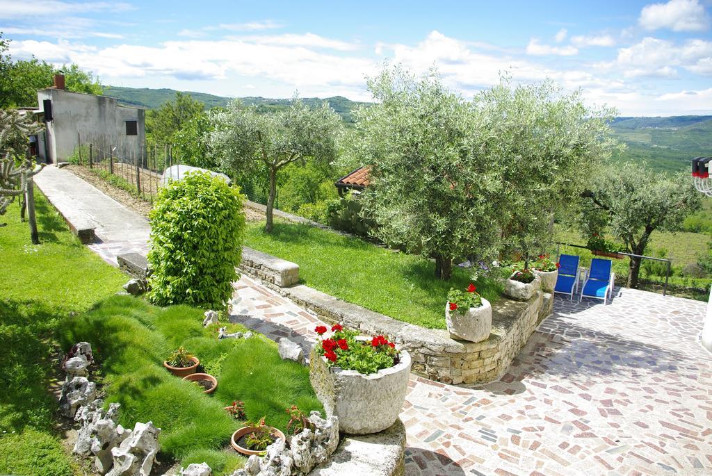 Guest House Nena Motovun Exterior photo